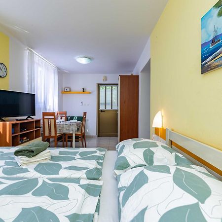 Apt Ana, Malinska, Vantacici, Island Krk Luaran gambar